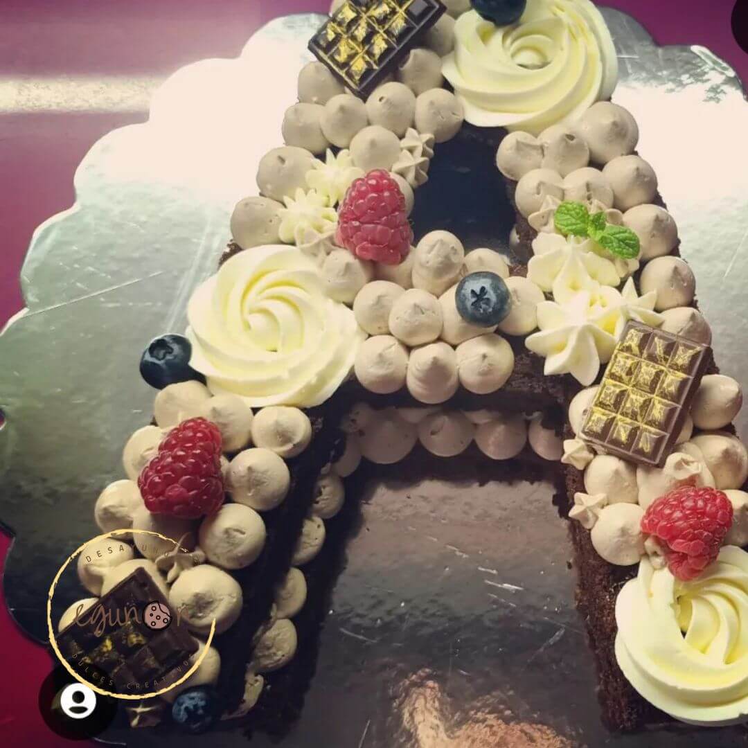 tarta personalizable creativa letras, numeros, a domicilio, Fondant, buttercream